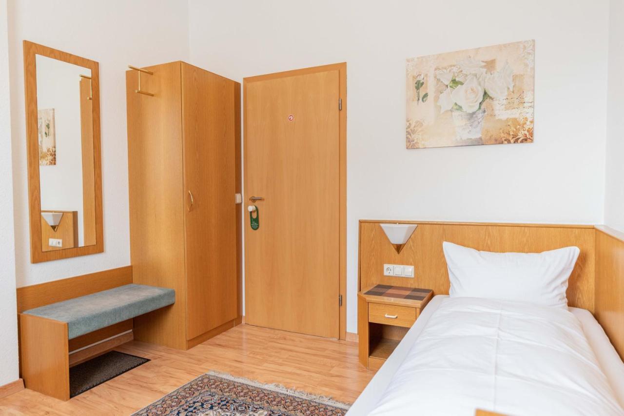 Hotel Am Roemerplatz Ουλμ Εξωτερικό φωτογραφία