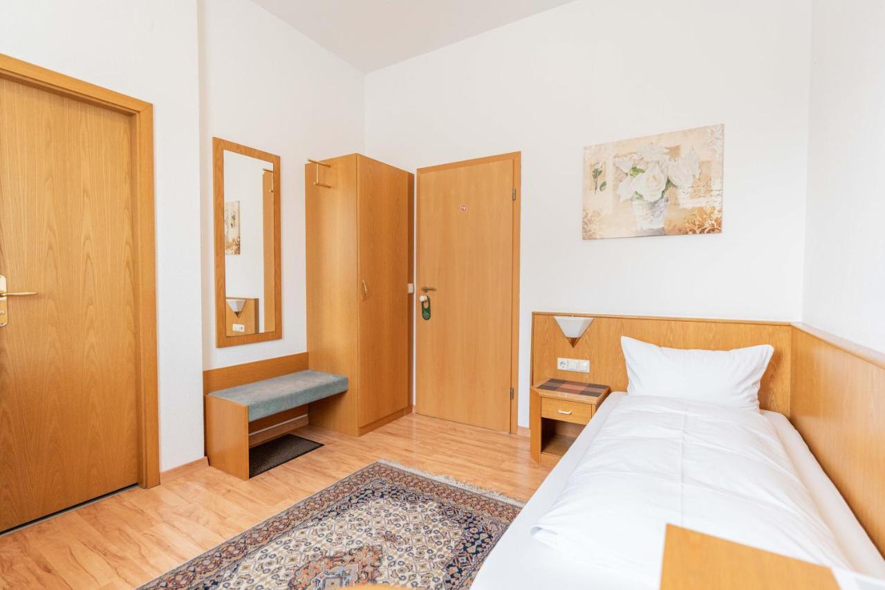 Hotel Am Roemerplatz Ουλμ Εξωτερικό φωτογραφία