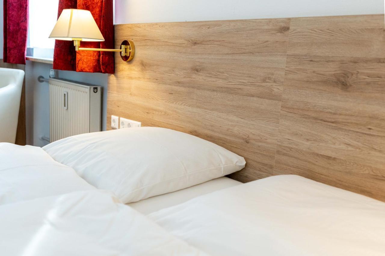 Hotel Am Roemerplatz Ουλμ Εξωτερικό φωτογραφία