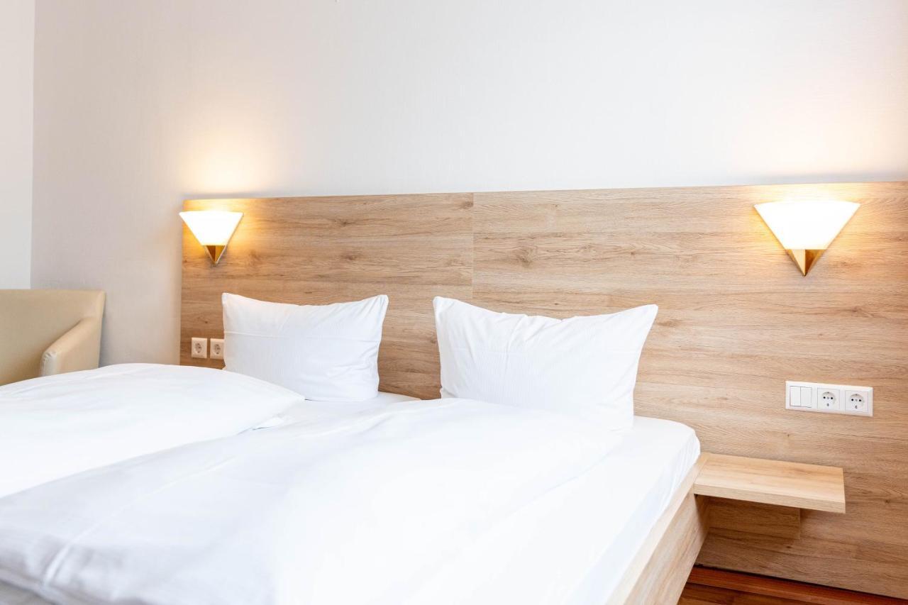 Hotel Am Roemerplatz Ουλμ Εξωτερικό φωτογραφία