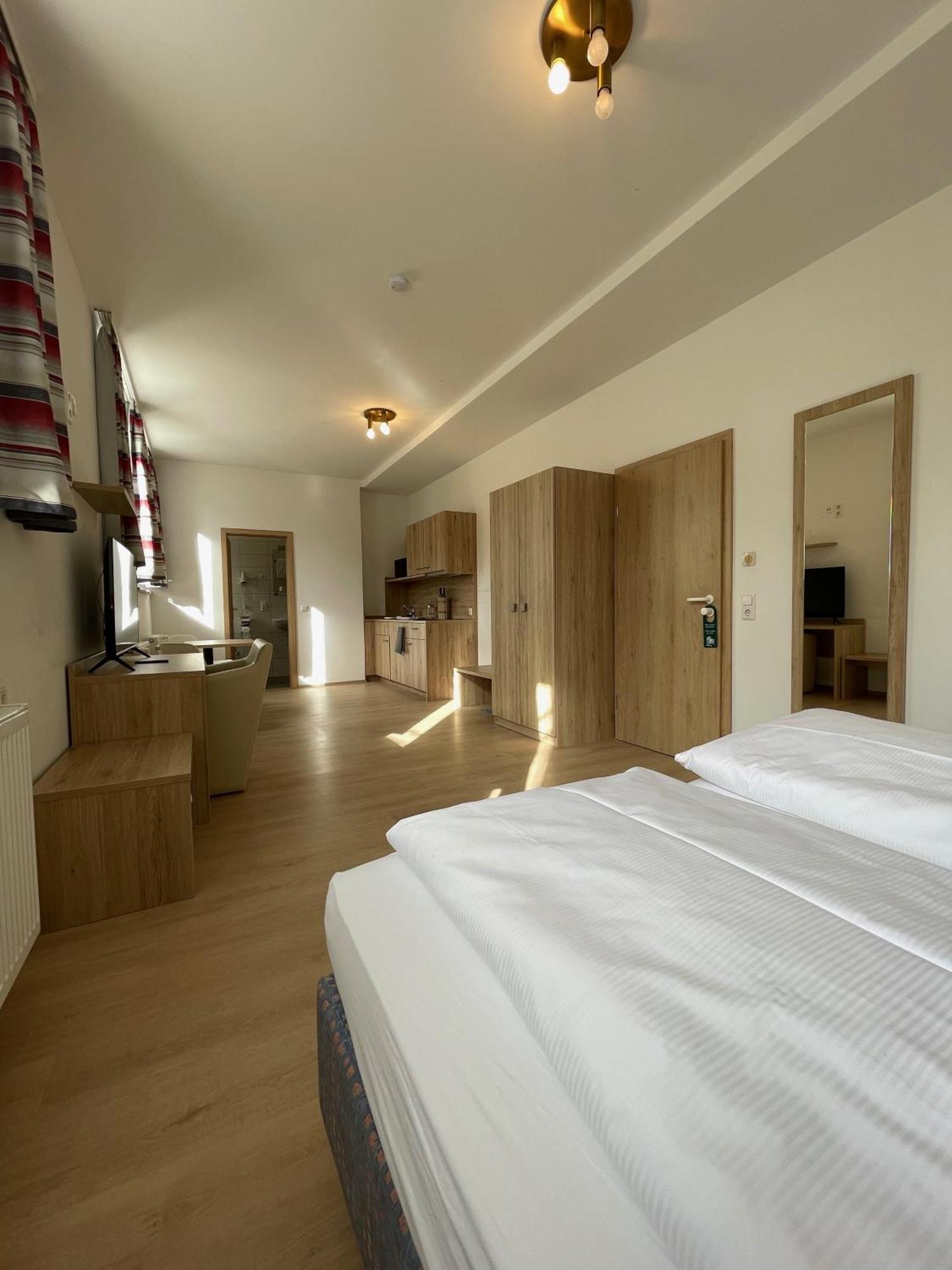Hotel Am Roemerplatz Ουλμ Εξωτερικό φωτογραφία