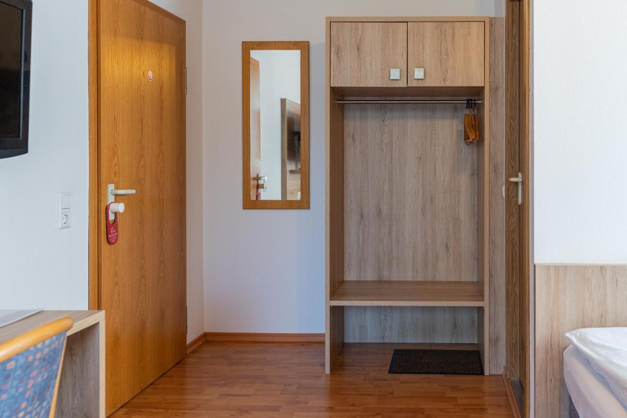 Hotel Am Roemerplatz Ουλμ Εξωτερικό φωτογραφία
